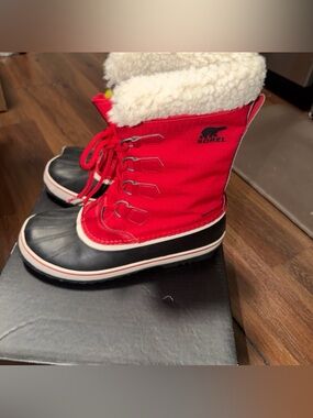 SOREL Women's Winter Carnival Insulated Waterproof Winter Boots Sz 11